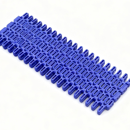 Plastic mesh belt